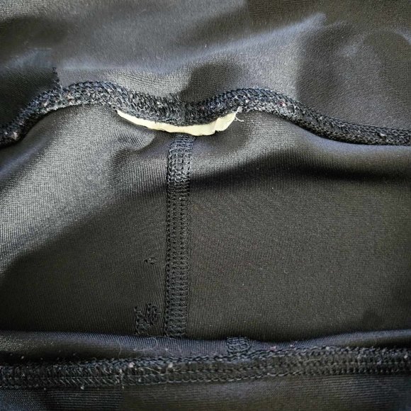 Under Armour black athletic leggings - Picture 8 of 11